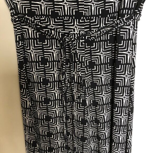 Axcess Black/White Geometric Print Midi Dress Size Small - Picture 10 of 12